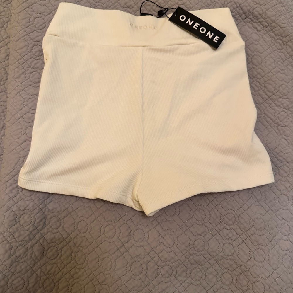 OneOne Women's Cream Color Shorts